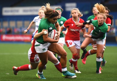 100421 - Wales Women v Ireland Women - Women's Six Nations - Sene Naoupu of Ireland scores try