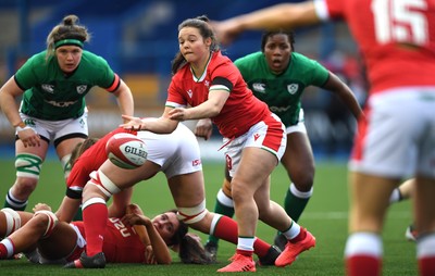 100421 - Wales Women v Ireland Women - Women's Six Nations - Megan Davies of Wales gets the ball away