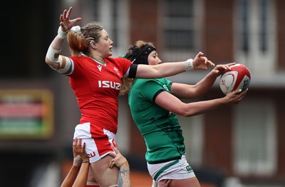 100421 - Wales Women v Ireland Women - Women's 2021 Six Nations Pool B - Gwen Crabb of Wales and Aoife McDermott of Ireland go for the ball