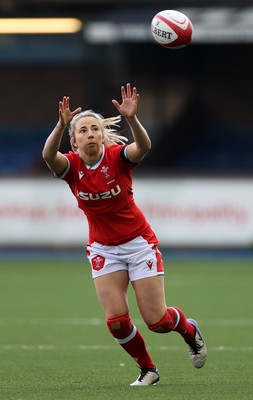 100421 - Wales Women v Ireland Women - Women's 2021 Six Nations Pool B - Elinor Snowsill of Wales