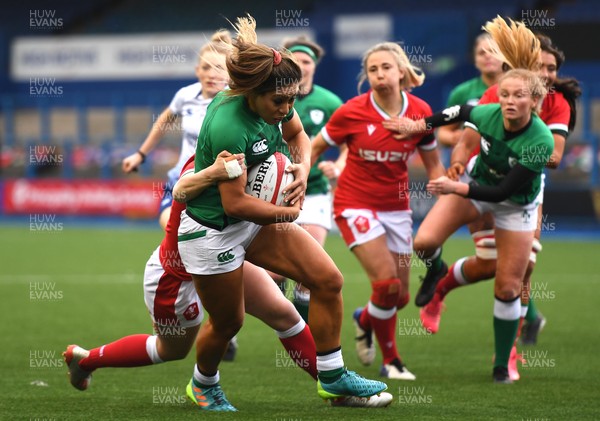 100421 - Wales Women v Ireland Women - Women's Six Nations - Sene Naoupu of Ireland scores try