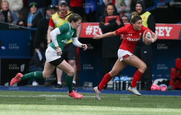 170319 - Wales v Ireland, Women's Six Nations 2019 - Jess Kavanagh of Wales races in to score try
