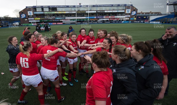 170319 - Wales v Ireland, Women's Six Nations 2019 - The Welsh team huddle together after their win over Ireland