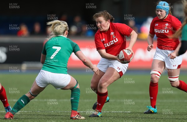 170319 - Wales v Ireland, Women's Six Nations 2019 - Caryl Thomas of Wales takes on Claire Molloy of Ireland