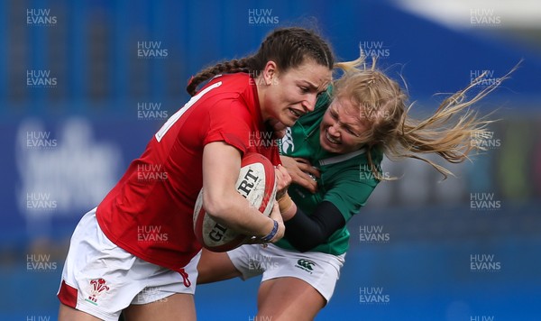 170319 - Wales v Ireland, Women's Six Nations 2019 - Jasmine Joyce of Wales takes on Kathryn Dane of Ireland