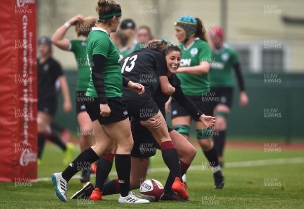 210118 - Wales Women v Ireland Women - Jess Kavanagh-Williams of Wales celebrates her try with Kerin Lake(L)