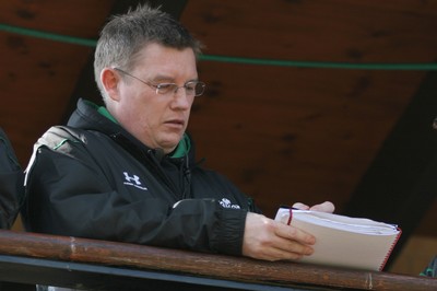 21.03.09 Wales vs. Ireland. Women's 6 Nations. Coach Jason Lewis makes final preperations before his Women's team take on Ireland. 