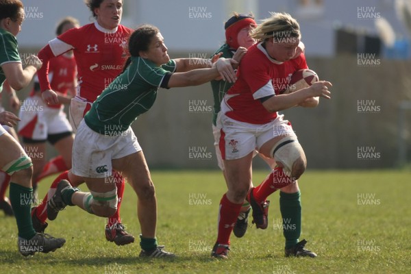 21.03.09 Wales vs. Ireland. Women's 6 Nations. Rhian Bowden powers through some weak Irish tackling. 