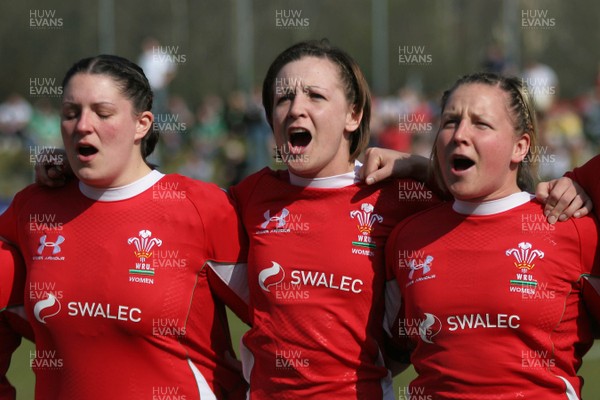 21.03.09 Wales vs. Ireland. Women's 6 Nations. (L-R) Hannah Roberts, Rachel Poolman & Rhian Bowden. 