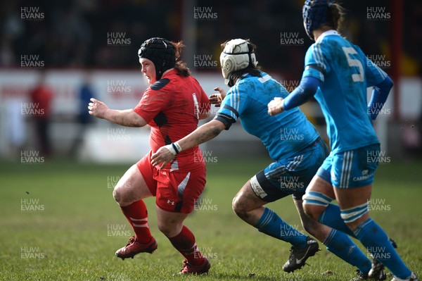 020214 - Wales Women v Italy  Women - RBS Women's Six Nations 2014 -Megan York of Wales