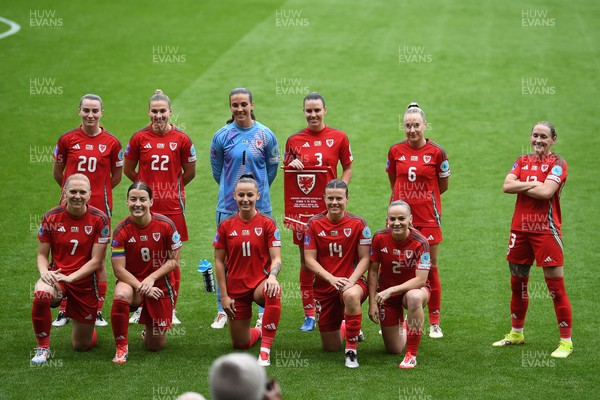 030625 - Wales Women v Italy Women - UEFA Women's Nations League - Wales team photo
