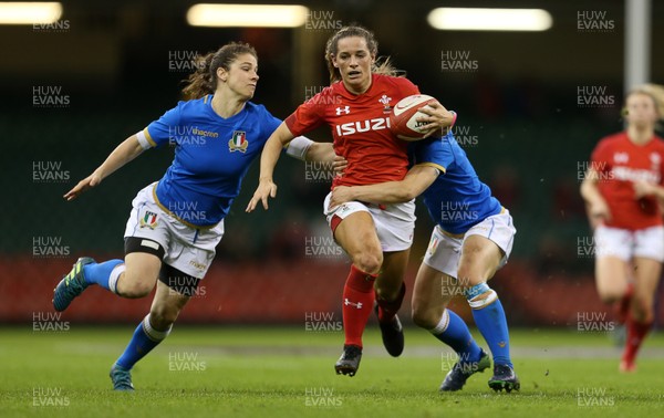 110318 - Wales Women v Italy Women - Natwest 6 Nations Championship - Kerin Lake of Wales is tackled by Aura Muzzo and Sara Barattin of Italy