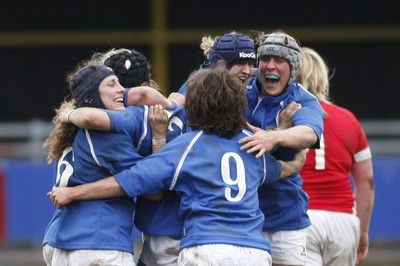 21.03.10 Wales v Italy - Womens' 6 Nations Championship - Jubilant scenes at The Brewery Field, Bridgend as Italy beat Wales 15-19 
