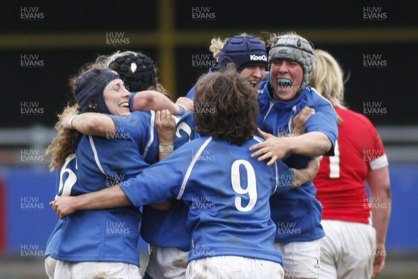 21.03.10 Wales v Italy - Womens' 6 Nations Championship - Jubilant scenes at The Brewery Field, Bridgend as Italy beat Wales 15-19 