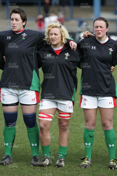 21.03.10 Wales v Italy - Womens' 6 Nations Championship - Wales' Lisa Newton. 