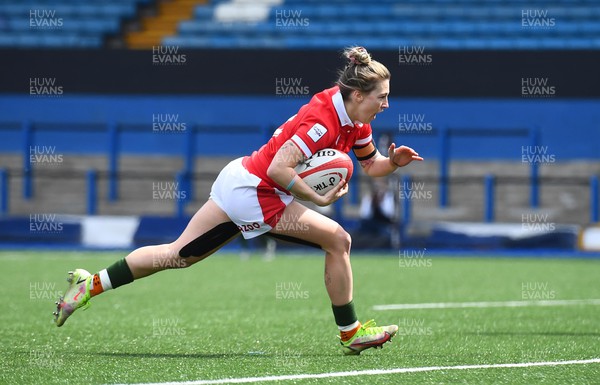 300422 - Wales Women v Italy Women - TikTok Women's Six Nations - Keira Bevan of Wales scores try
