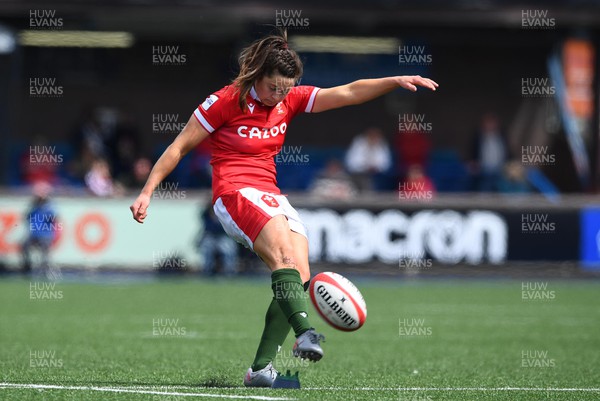 300422 - Wales Women v Italy Women - TikTok Women's Six Nations - Robyn Wilkins of Wales kicks at goal