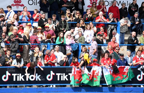 300422 - Wales Women v Italy Women - TikTok Women's Six Nations - Wales supporters