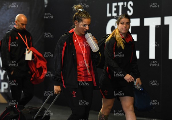 071121 - Wales Women v Japan Women - Autumn Internationals - Kerin Lake and Bethan Lewis of Wales arrive