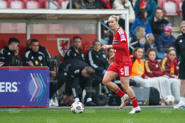 070326 - Wales v Montenegro - 2027 FIFA Women's World Cup Qualifying - Rhiannon Roberts of Wales on the attack