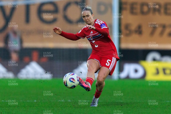 070326 - Wales v Montenegro - 2027 FIFA Women's World Cup Qualifying - Rhiannon Roberts of Wales passes the ball