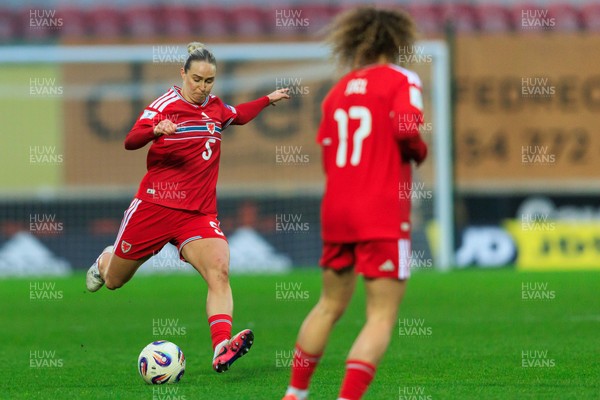 070326 - Wales v Montenegro - 2027 FIFA Women's World Cup Qualifying - Rhiannon Roberts of Wales crosses the ball