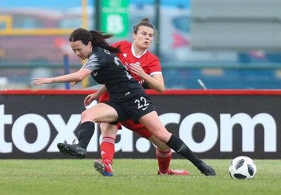 040619 - Wales v New Zealand, Women's International Challenge Match - Olivia Chance of New Zealand is challenged by Hayley Ladd of Wales