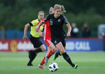 040619 - Wales v New Zealand, Women's International Challenge Match - Rosie White of New Zealand charges forward
