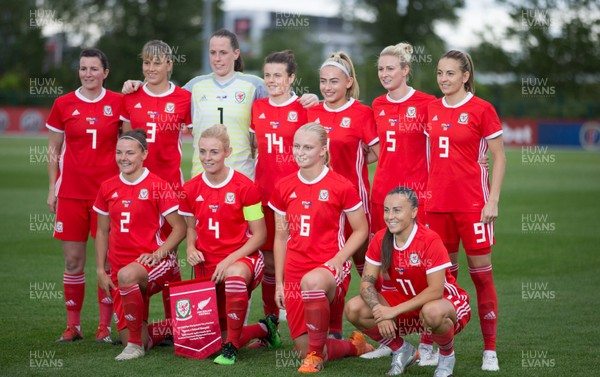 040619 - Wales v New Zealand, Women's International Challenge Match - The Wales team line up before the start of the match