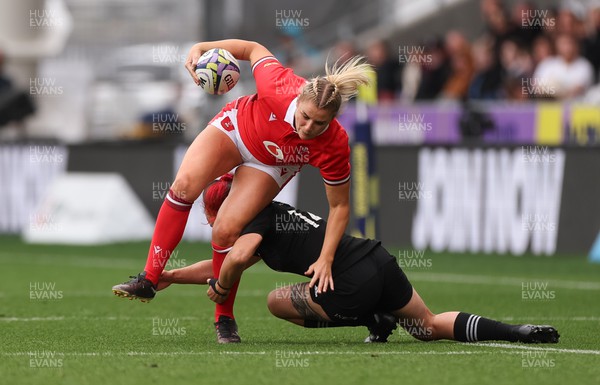 281023 - Wales Women v New Zealand Women, WXV1 - Carys Williams-Morris of Wales takes on Ruby Tui of New Zealand