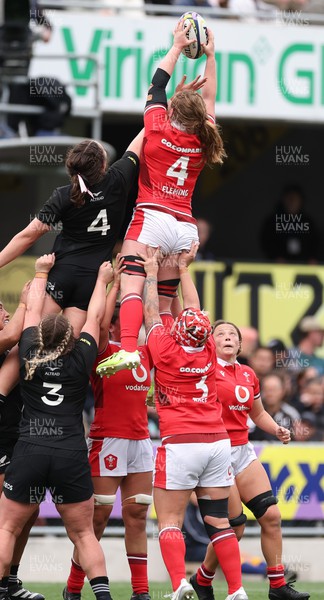 281023 - Wales Women v New Zealand Women, WXV1 - Abbie Fleming of Wales wins line out