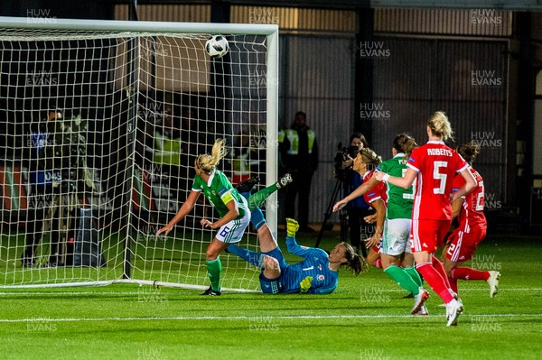 030919 - Wales v Northern Ireland - UEFA Women's Euro Qualifier - Ashley Hutton of Northern Ireland scores her last minute goal 
