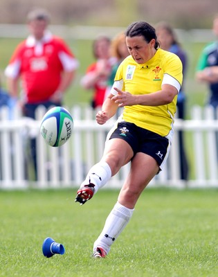 Huw Evans Agency 2010 - Wales' Awen Thomas kicks Wales v South Africa  - Women's  Rugby World Cup - (9th Place Play-Off)Surrey Sports Park - 05/09/2010 - All rights reserved