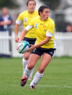Huw Evans Agency 2010 - Awen Thomas - Wales v South Africa  - Women's  Rugby World Cup - (9th Place Play-Off)Surrey Sports Park - 05/09/2010 - All rights reserved