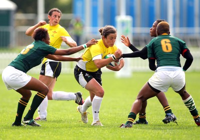 Huw Evans Agency 2010 - Wales' Elen Evans -  Wales v South Africa  - Women's  Rugby World Cup - (9th Place Play-Off)Surrey Sports Park - 05/09/2010 - All rights reserved
