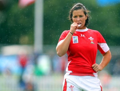 Huw Evans Agency 2010 -  Wales' Shona Powell-Hughes Wales v South Africa  - Women's  Rugby World Cup - Surrey Sports Park - 24/08/2010 - All rights reserved