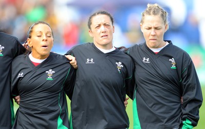  Huw Evans Agency 2010 - Wales' Mellissa Berry centre sporting broken nose and black eyes after the first WRWC game - with Non Evans (L) & Jamie Kift (capt) Wales v South Africa  - Women's  Rugby World Cup - Surrey Sports Park - 24/08/2010 - All rights reserved