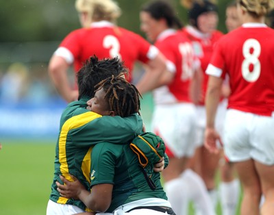 Huw Evans Agency 2010 - Disappointment for Wales after defeat to SA who celebrate (L) Wales v South Africa  - Women's  Rugby World Cup - Surrey Sports Park - 24/08/2010 - All rights reserved