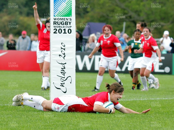 Huw Evans Agency 2010 - Elen Evans of  Wales dives between the posts to score a try  but it was not enough to prevent defeat Wales v South Africa  - Women's  Rugby World Cup - Surrey Sports Park - 24/08/2010 - All rights reserved
