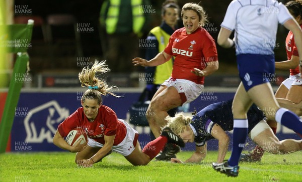 020218 - Wales Women v Scotland Women - Natwest 6 Nations - Kerin Lake of Wales scores a try