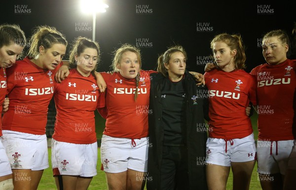 020218 - Wales U20s v Scotland U20s - Natwest 6 Nations - Jodie Evans, Robyn Wilkins, Caryl Thomas, Jade Knight, Lisa Neumann and Amy Evans of Wales