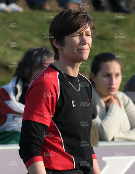 02.02.08 The Women's 6 Nations. Wales vs. Scotland. Taffs Well RFC, Cardiff, Wales.  Attached coach Liza Burgess.  