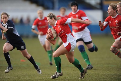 14.02.10 - Wales Women v Scotland Women- Womens Six Nations 2010 - Mared Evans of Wales runs through to score try. 