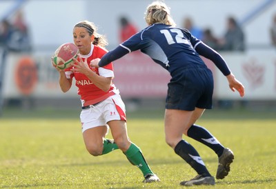 14.02.10 - Wales Women v Scotland Women- Womens Six Nations 2010 - Non Evans of Wales. 