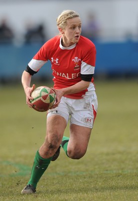 14.02.10 - Wales Women v Scotland Women- Womens Six Nations 2010 - Laura Prosser of Wales. 