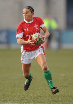14.02.10 - Wales Women v Scotland Women- Womens Six Nations 2010 - Non Evans of Wales. 