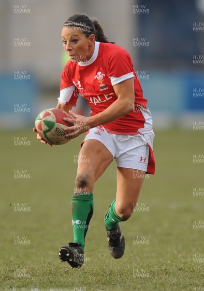 14.02.10 - Wales Women v Scotland Women- Womens Six Nations 2010 - Non Evans of Wales. 