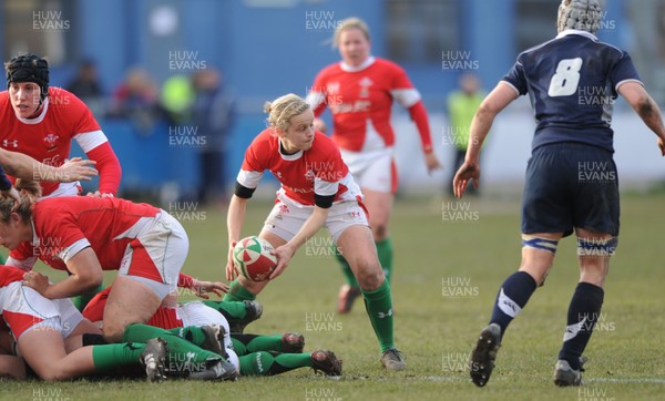14.02.10 - Wales Women v Scotland Women- Womens Six Nations 2010 - Laura Prosser of Wales. 