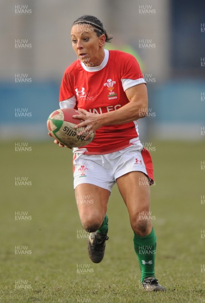 14.02.10 - Wales Women v Scotland Women- Womens Six Nations 2010 - Non Evans of Wales. 