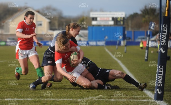 14.02.10 - Wales Women v Scotland Women- Womens Six Nations 2010 - Aimee Young of Wales. 